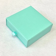 กล่องใส่เครื่องประดับ Jewelry Box (Ribbon) สีเขียวมิ้นท์ กล่องของขวัญ กล่องกระดาษ แบบดึงลิ้นชัก(ริบบิ้น) มีฟองน้ำด้านใน