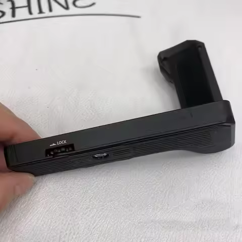 99%New original ECG-5 ECG5 External Grip for Olympus OM-D E-M5 Mark III EM5III OM-5 OM5 camera