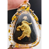 lp channai龍婆禪乃

“ 掩面佛必打/斷頭虎蓋真金面具

