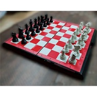Large-sized premium folding chess set