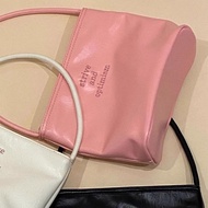 กระเป๋าถือปักลายตัวอักษรลายผีเสื้อสีเงินเกาหลีแฟชั่นกระเป๋าถือกระเป๋าติดไหล่ของผู้หญิงจากร้าน Just Star⚡จัดส่งฟรี สินค้าพร้อมส่ง⚡