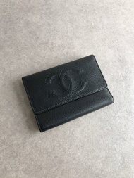 【 日本直送 名牌中古包 】CHANEL 香奈兒 錢包 黑色 經典雙C ㄇ型三折式 復古 vintage 中古 xntxxj