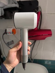 Dyson 吹風機