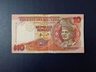 Duit Lama Malaysia Rm10 Siri 7
With Condition : VF (1 Pcs)