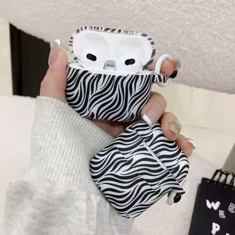 Cute Black White Stripe Zebra Texture Comfortable Silicone Earphone Case With Keychain For AirPods 1