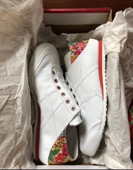 Onitsuka Tiger Mexico 66 Paraty 女款 紅碎花