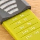 J22032 Plastic sliding measuring spoon 0.5-13 g coffee sugar spices