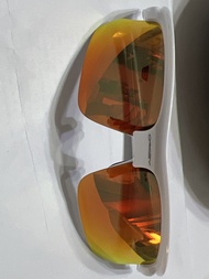 Oakley 太陽眼鏡
