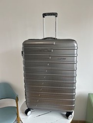 New： American Tourister 29 inch luggage ； American Tourister 29 吋特大容量行李箱 76 x 49 x 33cm