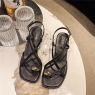 French Niche Womens Thick Strap Buckle Strap Sandals 2024 Summer New Style Roman Clip Foot High Heel