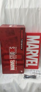 特價Hot Toys漫威影業十週年紀念燈箱HOTTOYS MARVEL STUDIOS THE FIRST TEN YEARS MARVEL LIGHT BOX燈箱