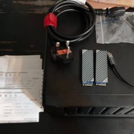 Synology DS1621+連原廠2條400GB M2 SSD