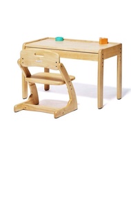 &lt;徵收&gt; 全新 Yamatoya Buono 3 幼兒實木桌椅 - 已買