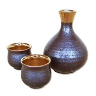 Sake set, sake cup, sake cup set, Aritayaki porcelain, one tokkuri (sake cup), two sake cups, crystal gilt, made in Japan