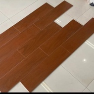 granit lantai motif kayu 15x60 roman Mahogany