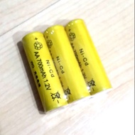 Battery charger 3PCS 700mAh MODEL :AA/AAA
