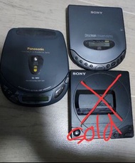 sony discman D311$680,panasonic S470$280,  兩部discman齊走880蚊，少有貨，不議價，全部都能動有顯示但部sony冇聲出，要預換池頭同其他維修，電池盒完