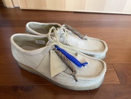 Clarks wallabee