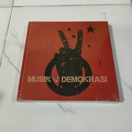buku original - musik untuk demokrasi