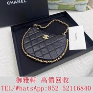 高̵ꙴ價̵ꙵ回̵ꙷ收̵ꙸ：Chanel23B黑金鏈條滾邊mini hobo月牙包 名牌手袋 手袋 舊手袋 斜挎包、水桶包、手提包、腰包 斜挎包、菲拉格慕 Ferragamo、單肩包、Balenciag