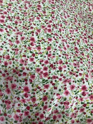 1m5 x 1m5 vải lụa mango hoa nhí mềm mát rượi may bộ váy áo (2-0)