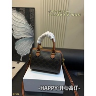 [Appraisal Grade Quality] Celine Arc de Triomphe Boston Pillow Bag Boston Pillow Bag Celine Celine O