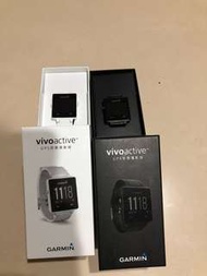 Garmin Vivoactive GPS 智慧運動錶(白、黑共兩隻錶）