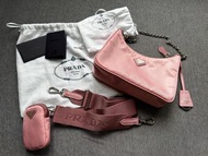 全新Prada Re-Edition 2005 Re-Nylon bag (pink)