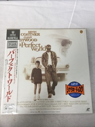 Laserdisc A PERFECT WORLD NJWL-12990 Clint Eastwood Kevin Costner LDx2 ขนาด 12 นิ้ว