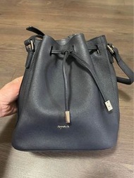 Agnes b 深藍色水桶袋/ 水桶包/ Bucket bag/ crossbody bag/ handbag