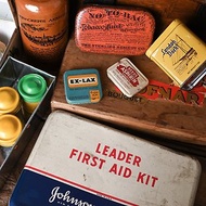 Vintage美國早期鐵盒 / 古董鐵盒、餅乾鐵盒、鐵盒收藏、美國老物