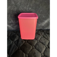 Pink tall summer fun 2.2liter tupperware