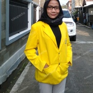 Jaket Almamater Universitas Terbuka (Ut).