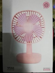充電式5吋桌上型搖頭/旋轉電風扇-粉色Rechargeable 5" Desktop Shaking/Rotating Fan - Pink