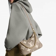 ::LOUIS VUITTON:: LV M13224 Boulogne PM 斑鳩灰 / 奶油色 雙色 Monogram Empreinte皮革 腋下包 肩背包 斜背包 半月包