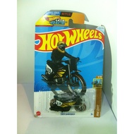 HW Hot Wheels. 2024 Dirt Mini CollectionHW - 9. Tred Shredder by MATTEL