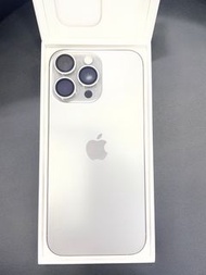 99%New iPhone 16 Pro Max 256GB 原色 蘋果保養至2026-2-3電池效能100% 香港行貨 全套有盒有配件 自用首選超值