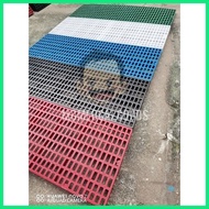 ☼ Colored Plastic Matting Non-Elevated 1x3"ft.