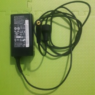 Adaptor Charger Laptop Acer Original Bawaan dari Laptop