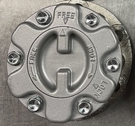 ฟรีล็อค มิตซู Mitsubishi Pajero/Strada/G-wagon ปาเจโร่/สตราด้า/จีวาก้อน 1/คู่ เหล็กทั้งชิ้นไม่ใช่ฝาพ