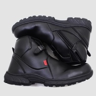 Sepatu Boots Safety Resleting Pria