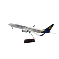 Metal Airplane Model 1:160 Ukraine International Airlines Boeing B737 (Ukraine 737)