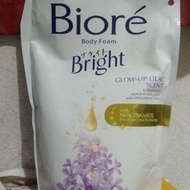Biore sabun mandi cair 400ml