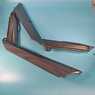 DEMAK DV110 - Emblem Set Frame Body LH+RH - OE PARTS