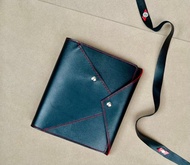 X- Life系列:黑色瘋馬皮6孔A5活頁型筆記本