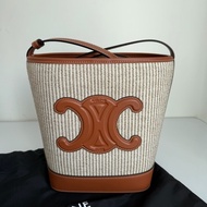 CELINE浮雕水桶包