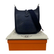 △ HERMES 愛馬仕 Navy Clemence Calfskin Palladium Plated Metal Evelyn 16 Stamp U Shoulder Bag 深藍色粒紋小牛皮鍍鈀