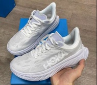 HOKA ONE ONE Carbon 戶外低幫米白 運動鞋