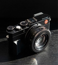 Leica D-Lux typ 109 (not M10, M11, GR, Nikon, Fuji)