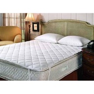 CHELSEA Oppy Mattress Protector Size 120X200Cm O6X4